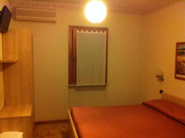 Hotel Fraderiana Torri Del Benaco Chambre photo